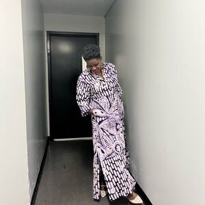 Chic Purple and White Kaftan